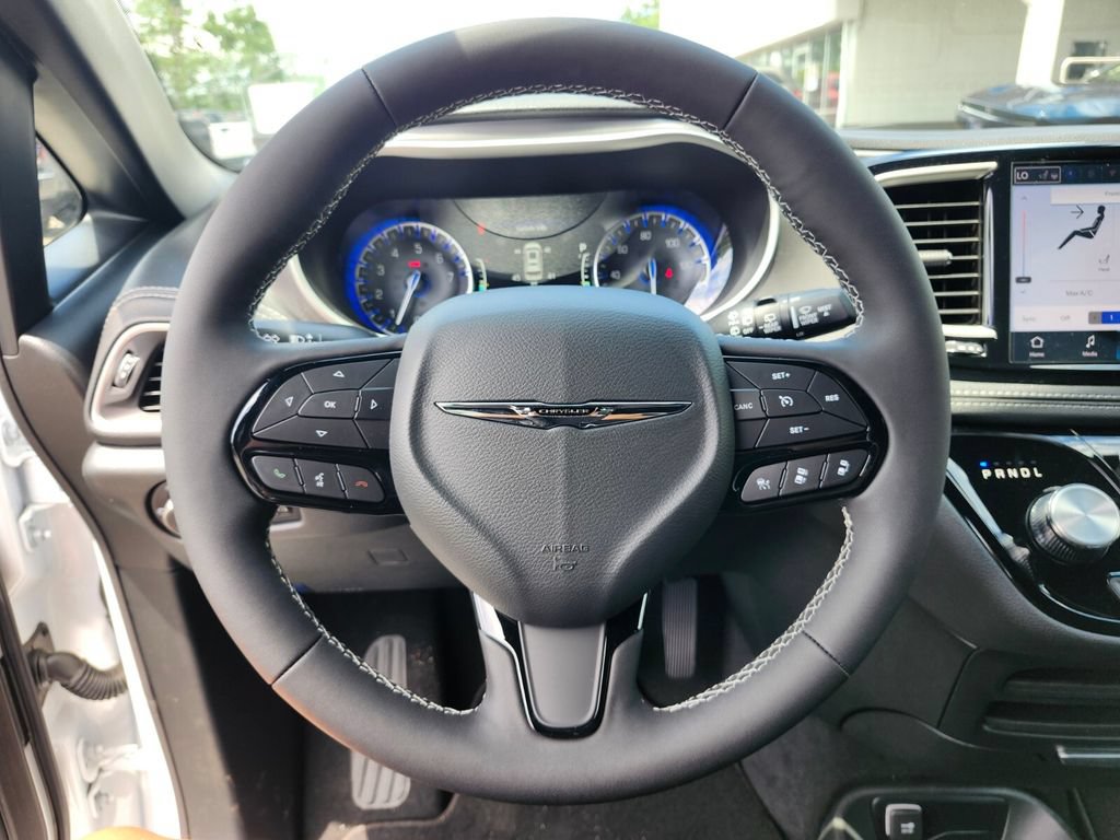 New 2026 Chrysler Pacifica Select w/ S Appearance Package AWD/4WD image 29