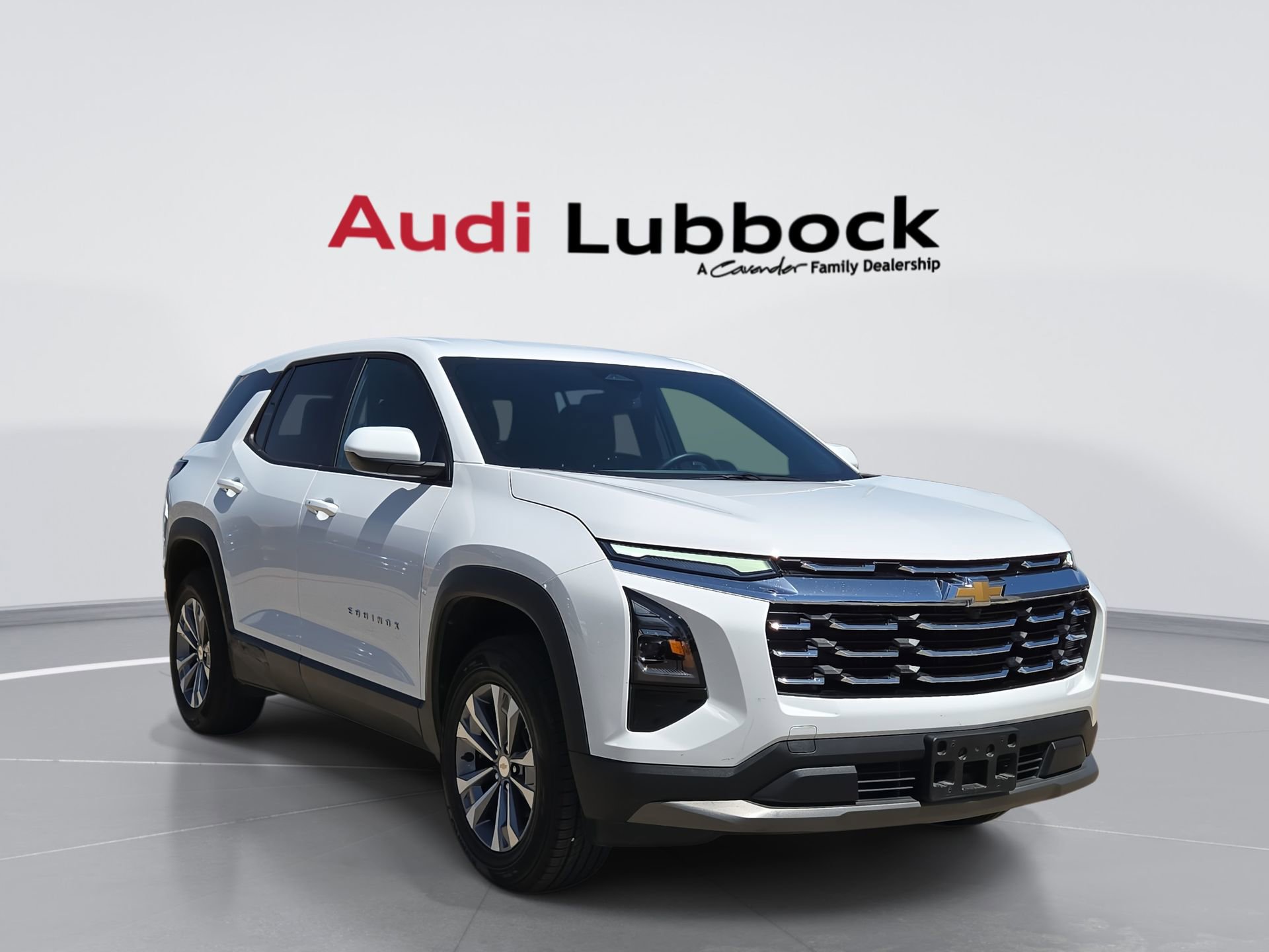 Used 2025 Chevrolet Equinox LT AWD/4WD image 1
