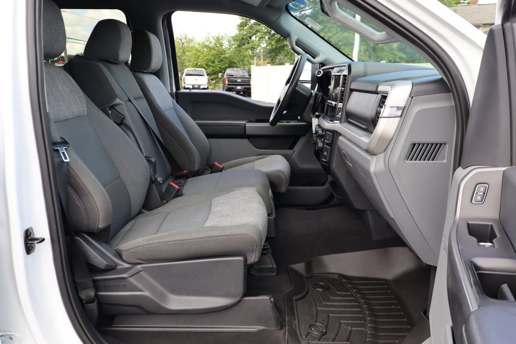 Used 2025 Ford F250 XLT AWD/4WD image 32