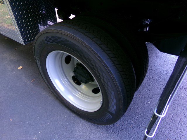 New 2025 Ford F450 XL w/ XL Chrome Package image 6