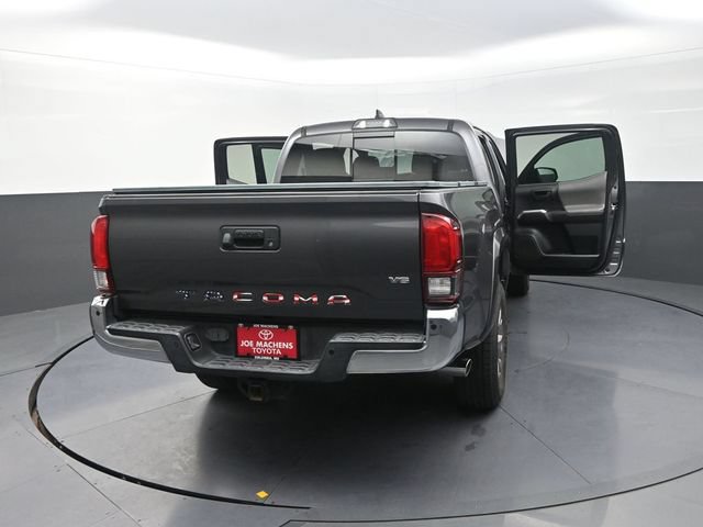 Used 2018 Toyota Tacoma SR5 RWD image 46