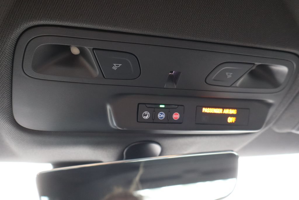 Used 2022 Chevrolet Camaro ZL1 RWD image 18