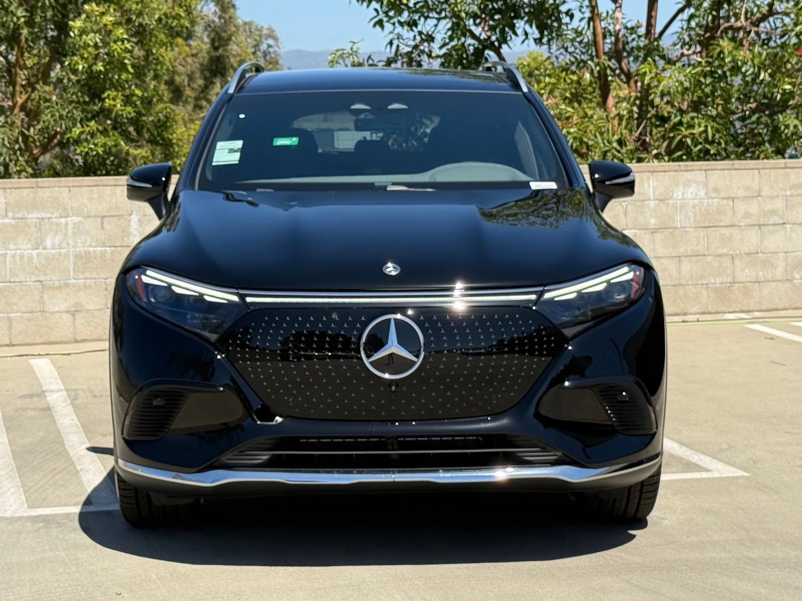 New 2026 Mercedes-Benz EQS 400 4MATIC SUV image 4