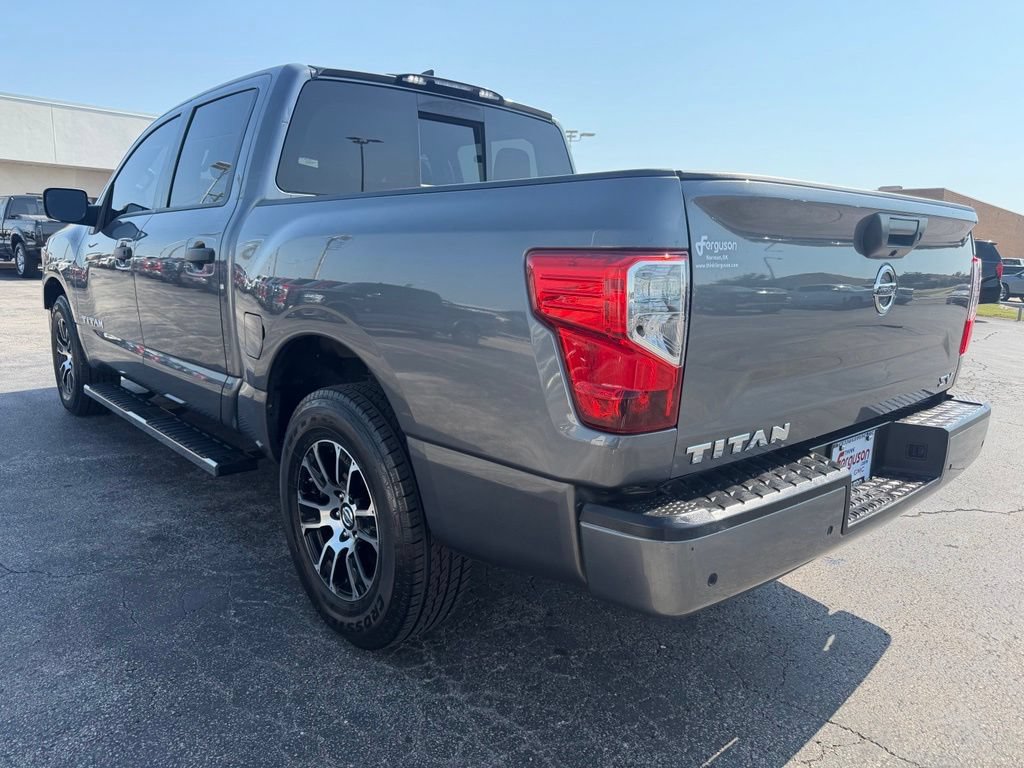 Used 2022 Nissan Titan SV RWD image 18