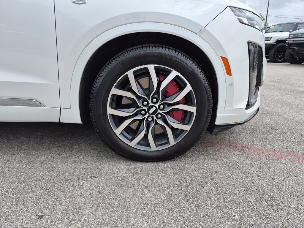 Used 2023 Cadillac XT6 Sport w/ Technology Package AWD/4WD image 18