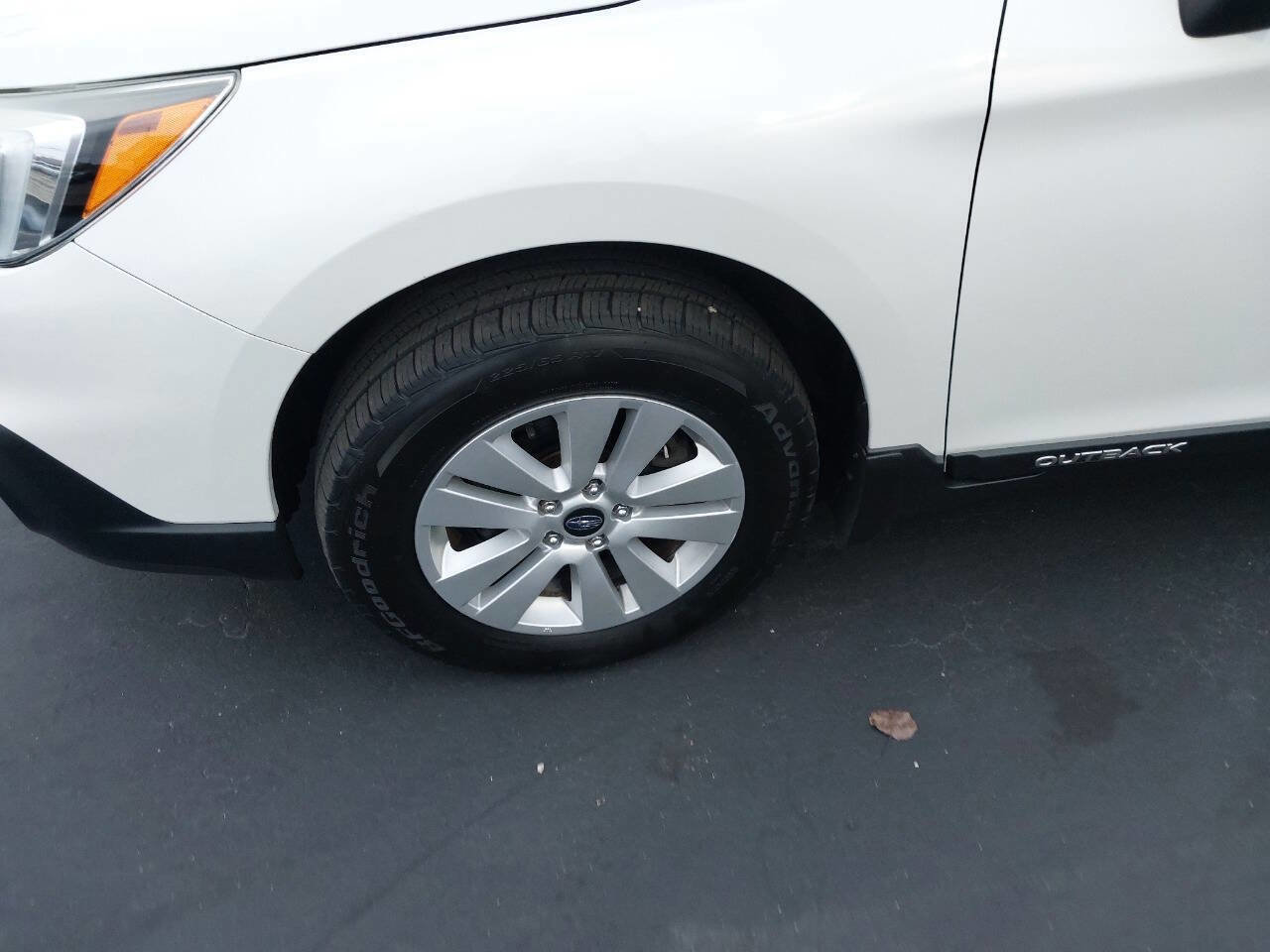 Used 2015 Subaru Outback 2.5i Premium w/ Protection Package #1 image 3