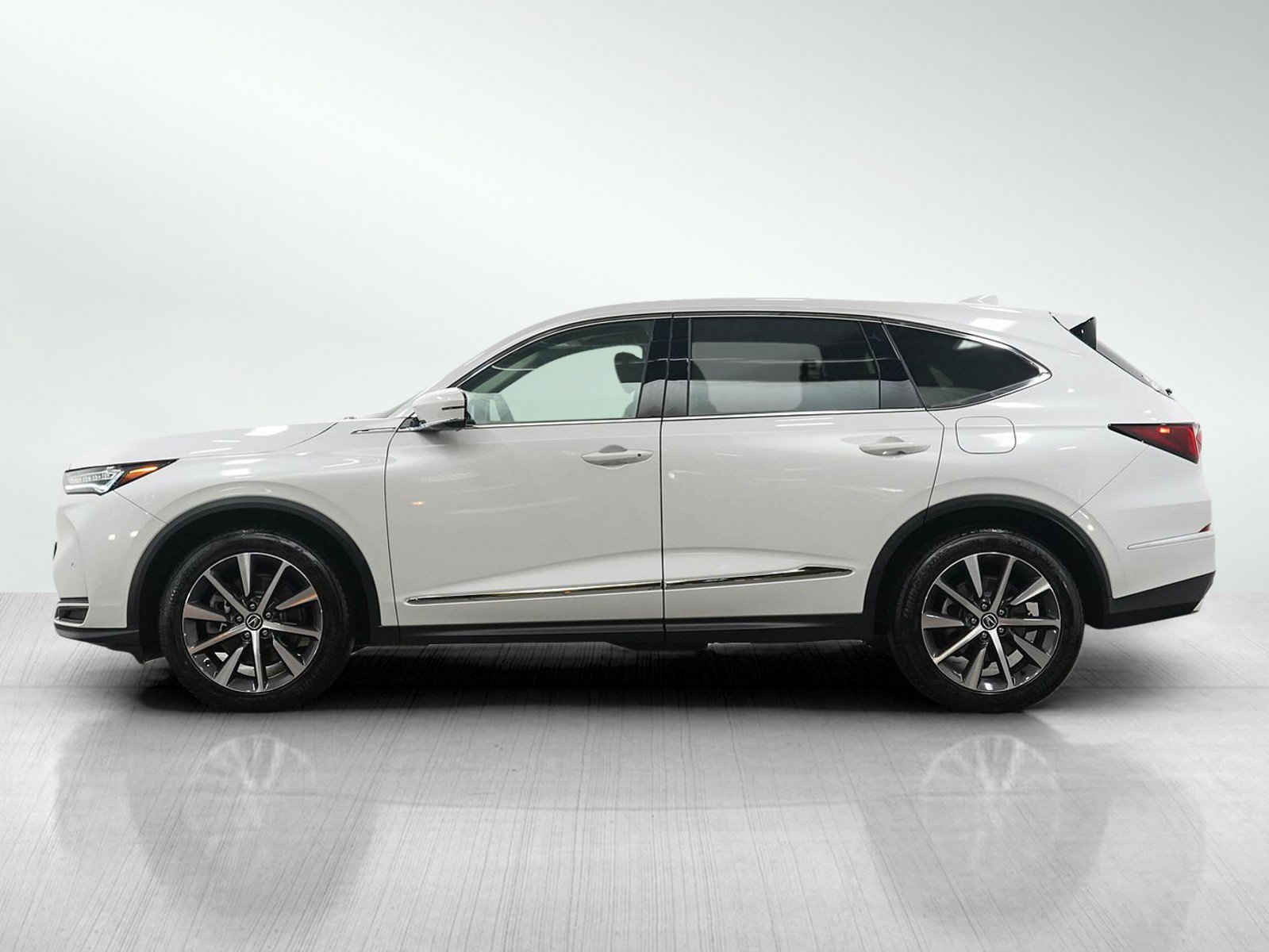 Used 2026 Acura MDX w/ Technology Package AWD/4WD image 2