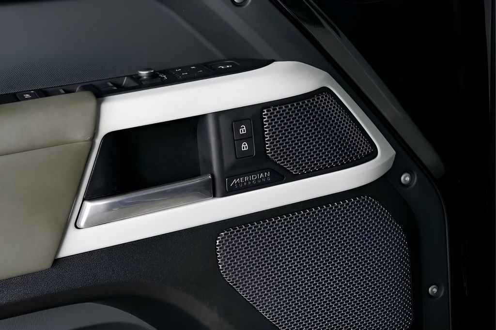Used 2022 Land Rover Defender 110 XS Edition image 42
