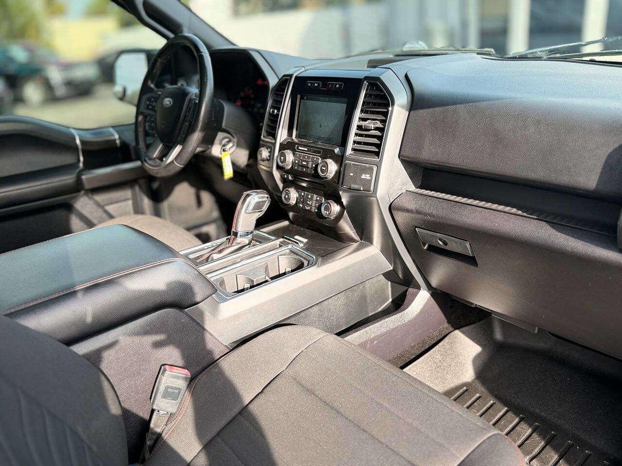 Used 2018 Ford F150 XLT w/ Equipment Group 302A Luxury image 23