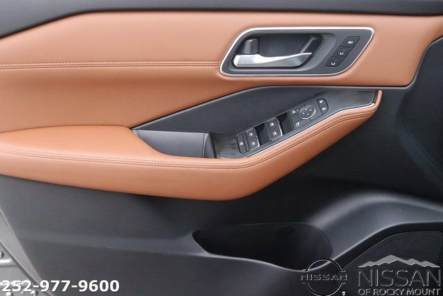 New 2026 Nissan Rogue Platinum w/ Platinum Premium Package image 9