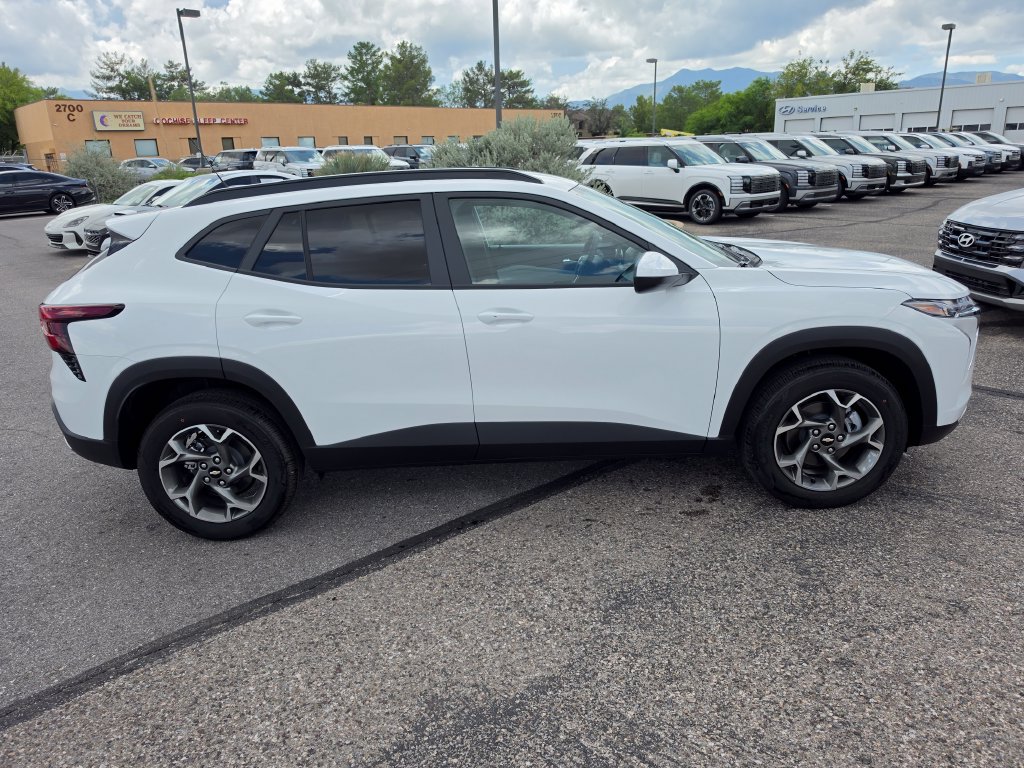 New 2026 Chevrolet Trax LT w/ Driver Confidence Package FWD image 6