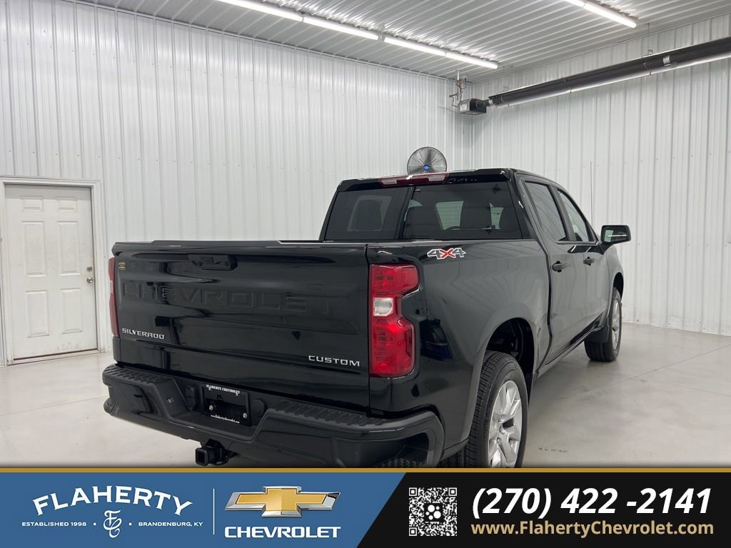 New 2025 Chevrolet Silverado 1500 Custom image 3