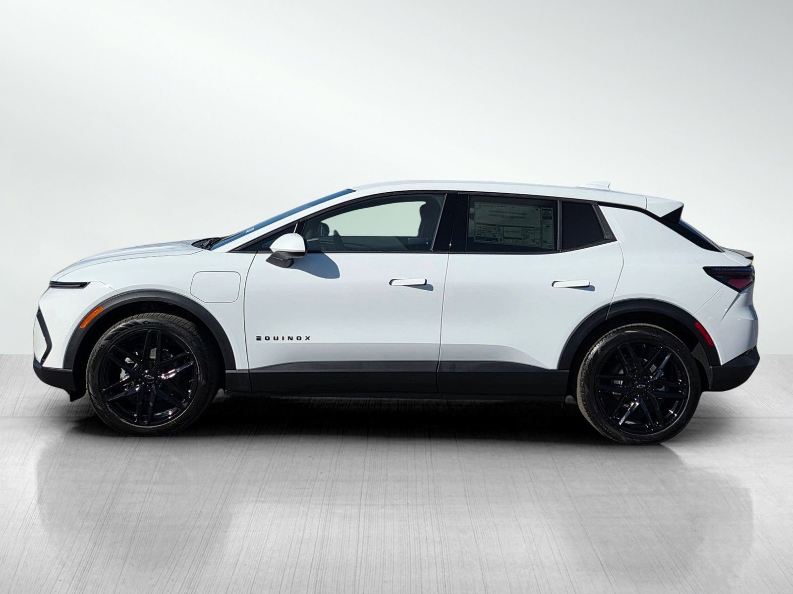 New 2026 Chevrolet Equinox EV LT w/ LPO, Blackout Package image 4