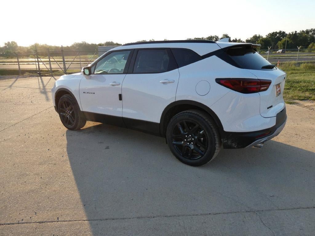 New 2026 Chevrolet Blazer LT FWD image 7