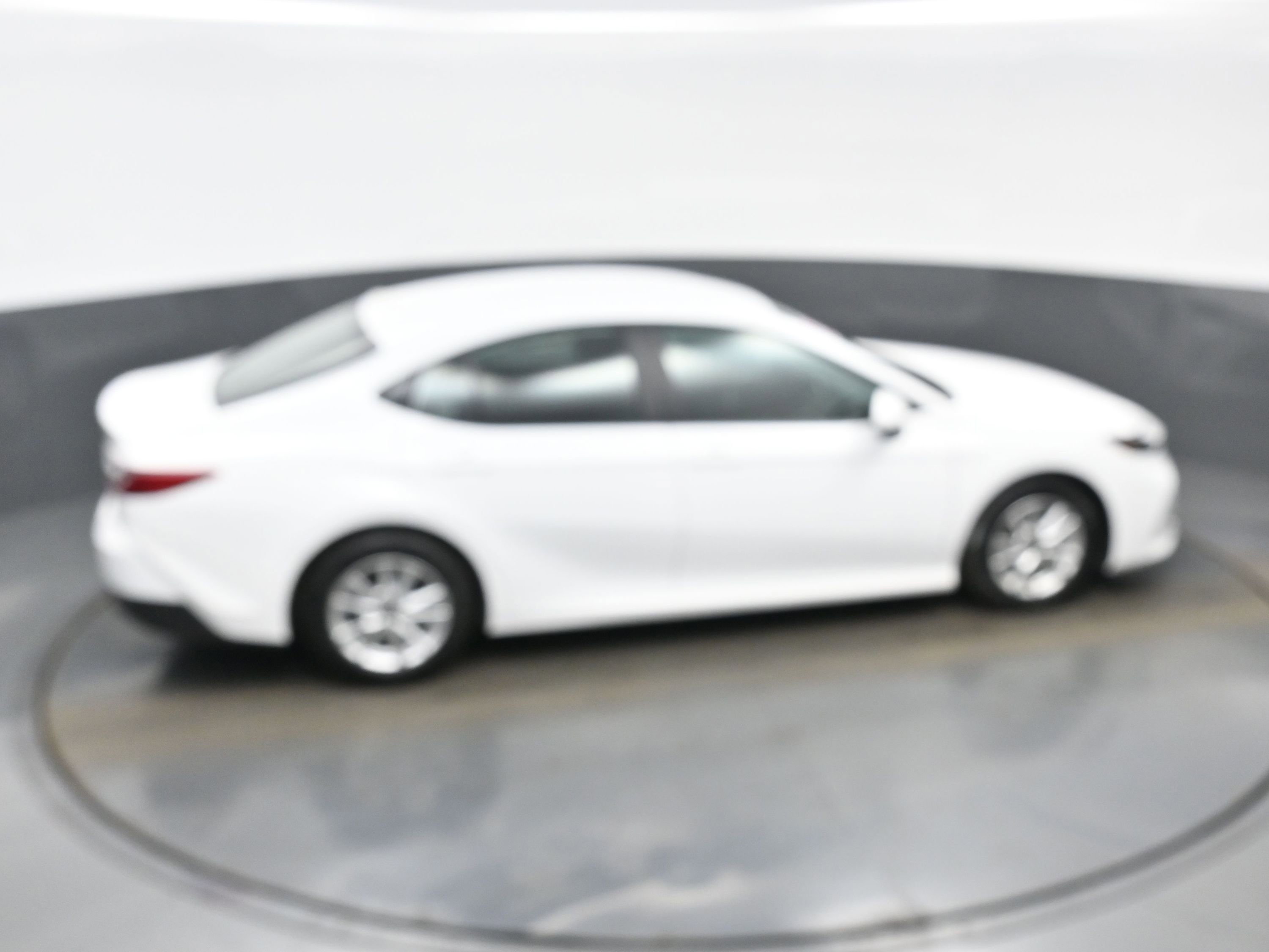 Used 2025 Toyota Camry LE image 39