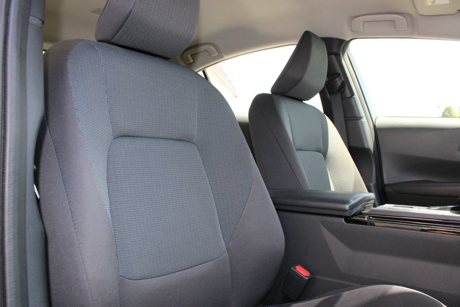Used 2025 Toyota Prius LE FWD image 46