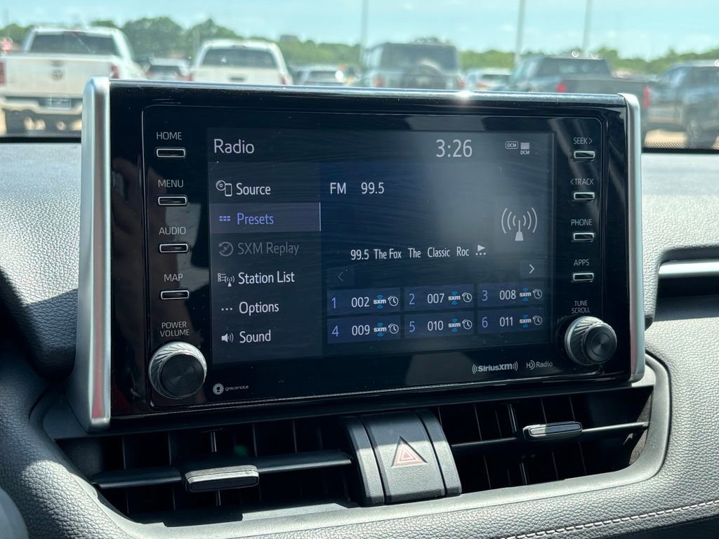 Used 2021 Toyota RAV4 XLE w/ Convenience Package FWD image 9