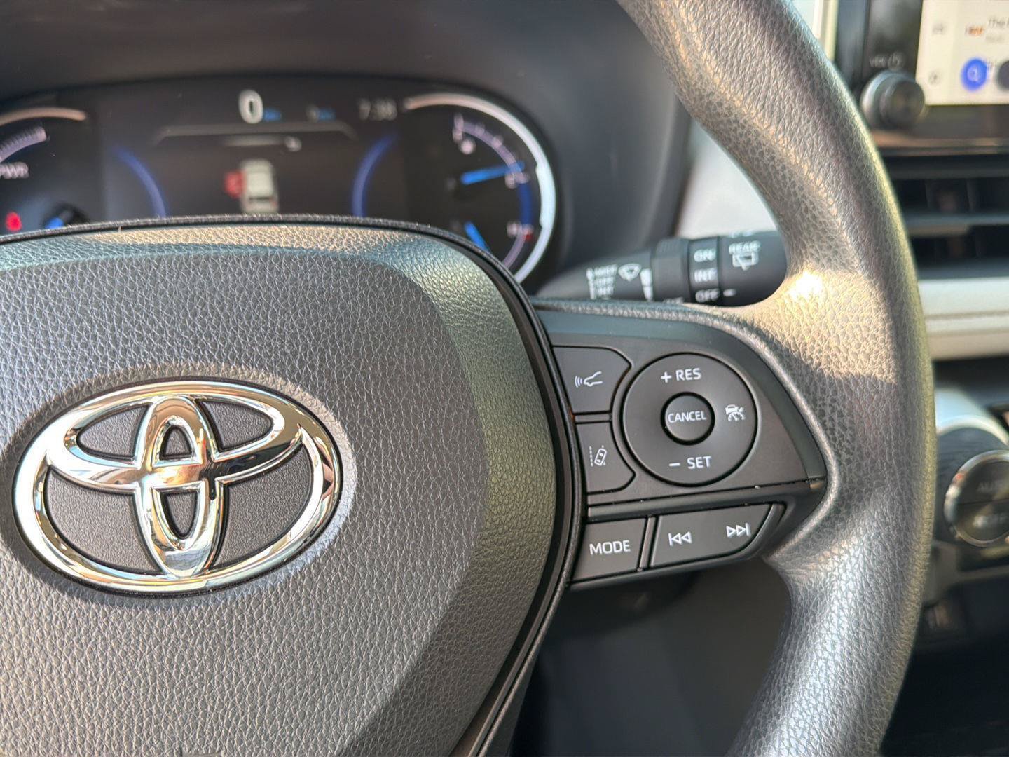 Certified 2024 Toyota RAV4 XLE AWD/4WD image 21
