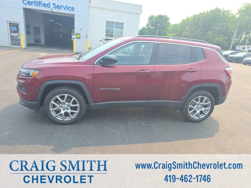 Used 2022 Jeep Compass Latitude AWD/4WD image 2
