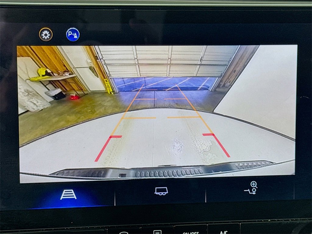 Used 2024 Chevrolet Colorado Trail Boss w/ Advanced Trailering Package image 39