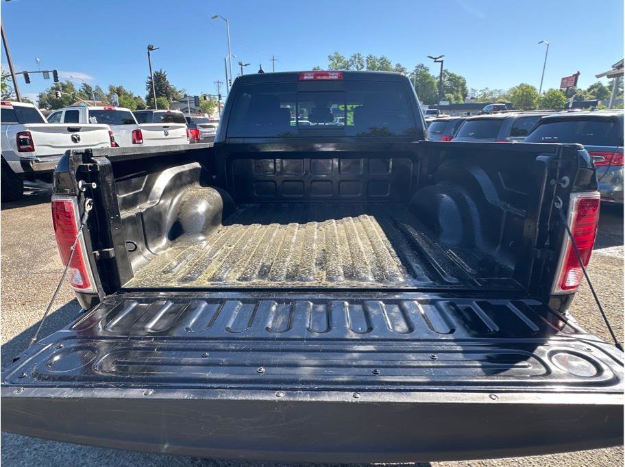 Used 2017 RAM 1500 Laramie w/ Convenience Group image 7