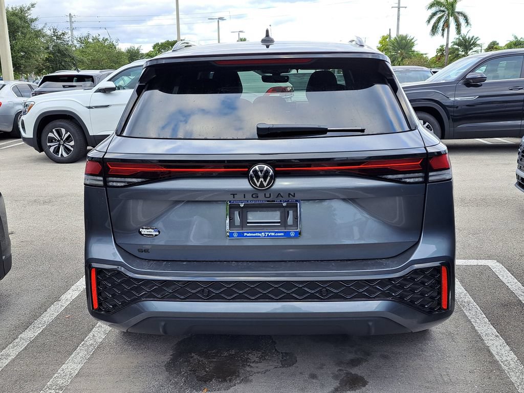 New 2026 Volkswagen Tiguan SE R-Line image 4