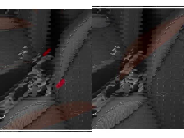 Used 2019 Nissan Kicks SR w/ Exterior Package image 16