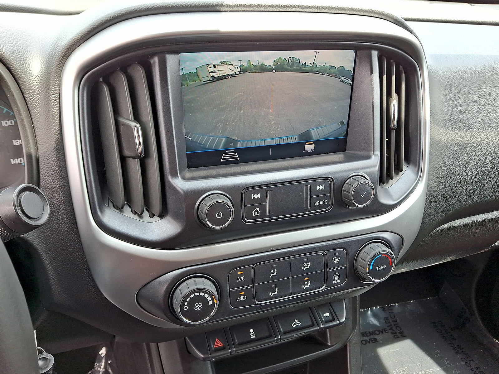 Used 2022 Chevrolet Colorado LT w/ LT Convenience Package AWD/4WD image 15