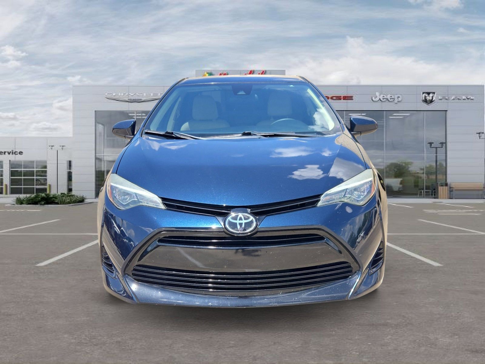 Used 2018 Toyota Corolla LE FWD image 8
