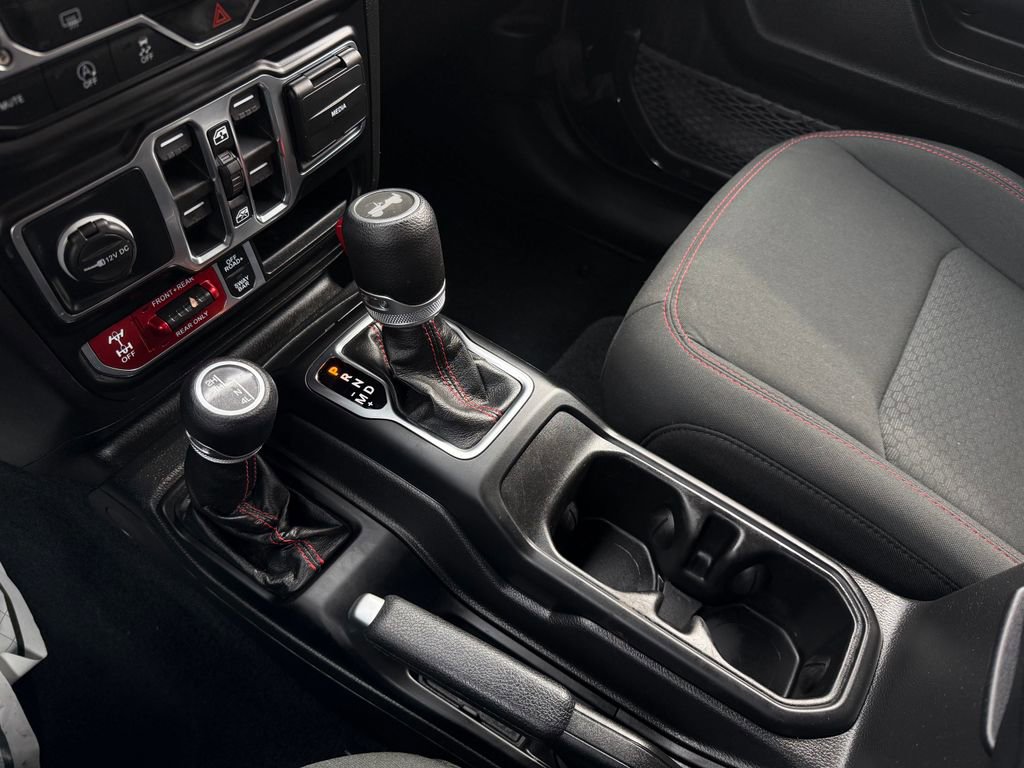 Used 2022 Jeep Wrangler Unlimited Rubicon image 25