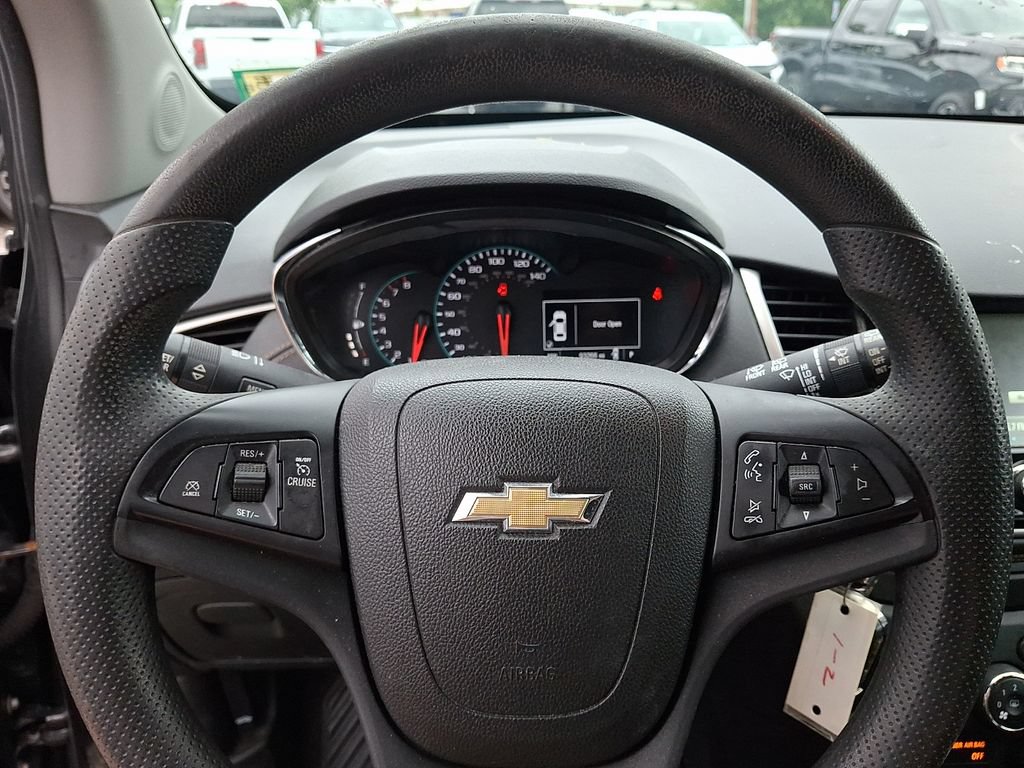 Used 2017 Chevrolet Trax LT FWD image 18