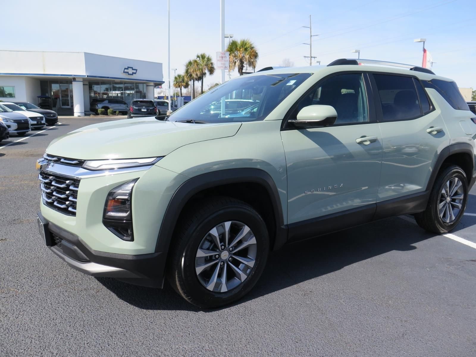 Used 2025 Chevrolet Equinox LT w/ Convenience Package II image 8