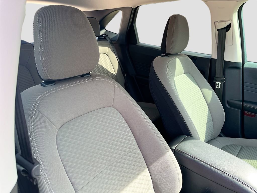 Used 2022 Ford Escape SE w/ SE Sport Appearance Package image 26