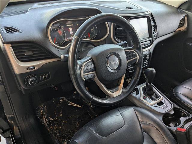 Used 2016 Jeep Cherokee Limited image 10