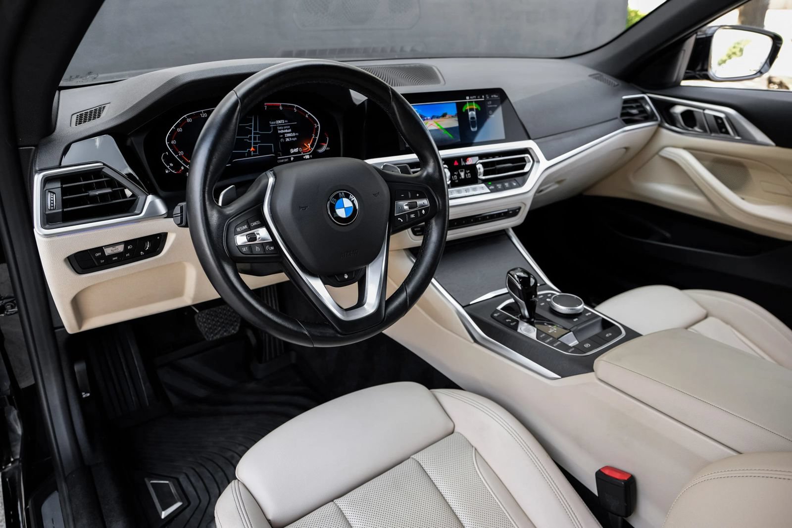 Used 2023 BMW 430i Convertible w/ Premium Package RWD image 2