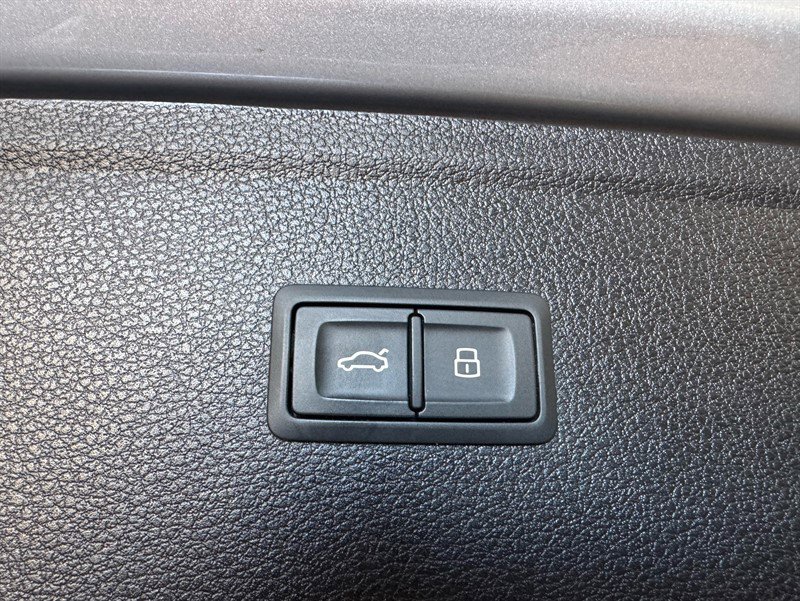 Used 2021 Audi Q5 2.0T Premium w/ Convenience Package image 23