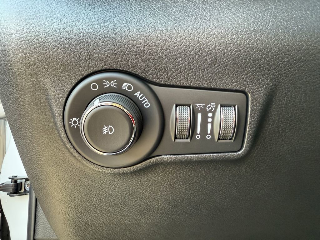 New 2026 Jeep Compass Latitude w/ Quick Order Package 29K image 18