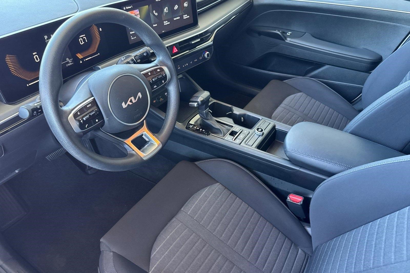Used 2025 Kia K5 LXS image 4