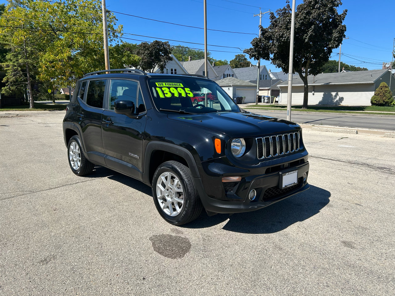 Used 2020 Jeep Renegade Latitude w/ Cold Weather Group image 1