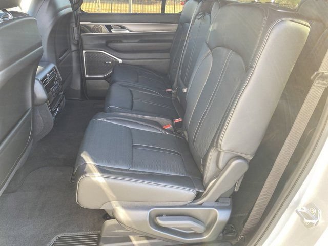 New 2025 Jeep Wagoneer 4WD w/ Convenience Group I image 22