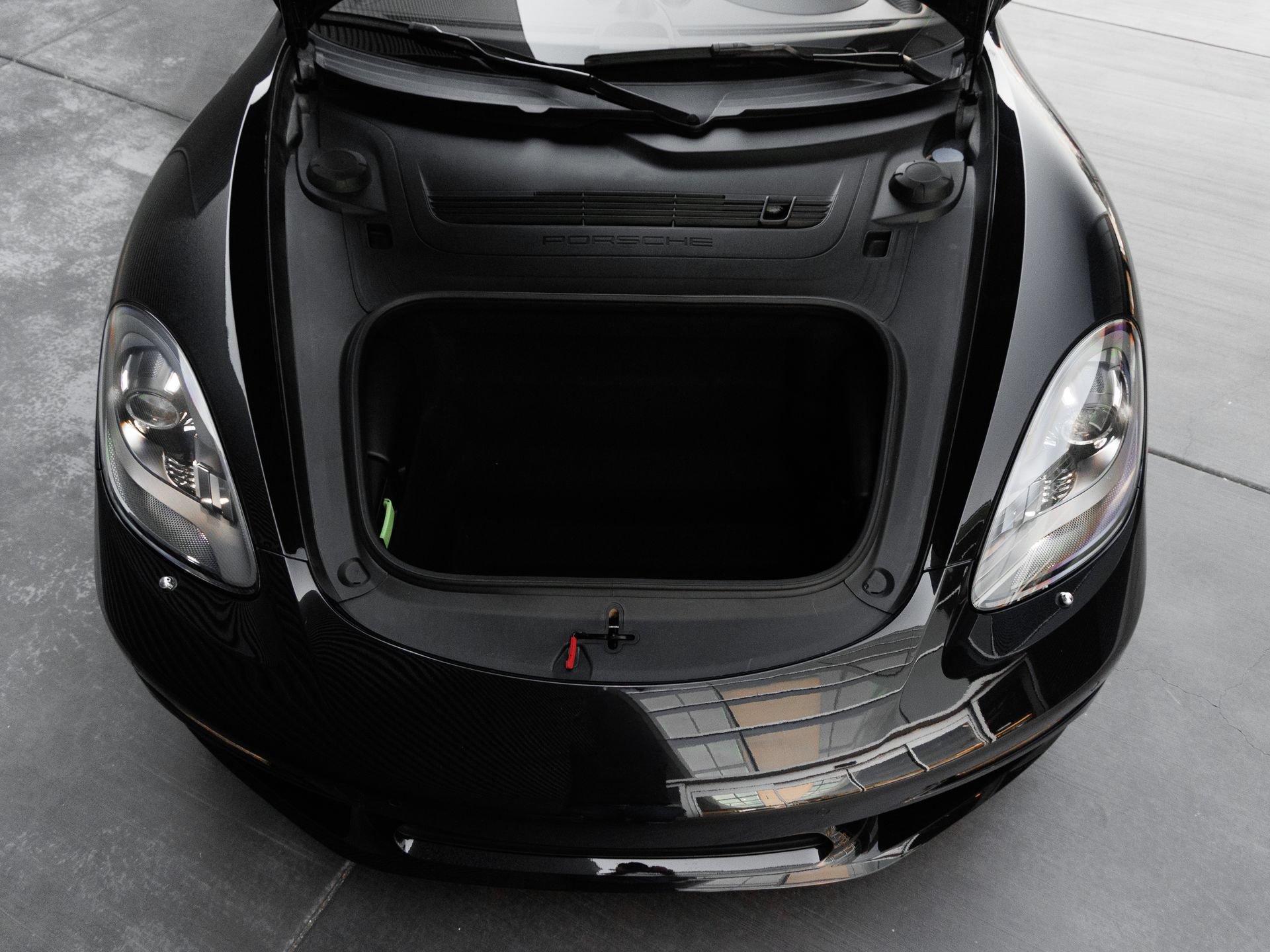 Certified 2025 Porsche 718 Boxster S RWD image 40