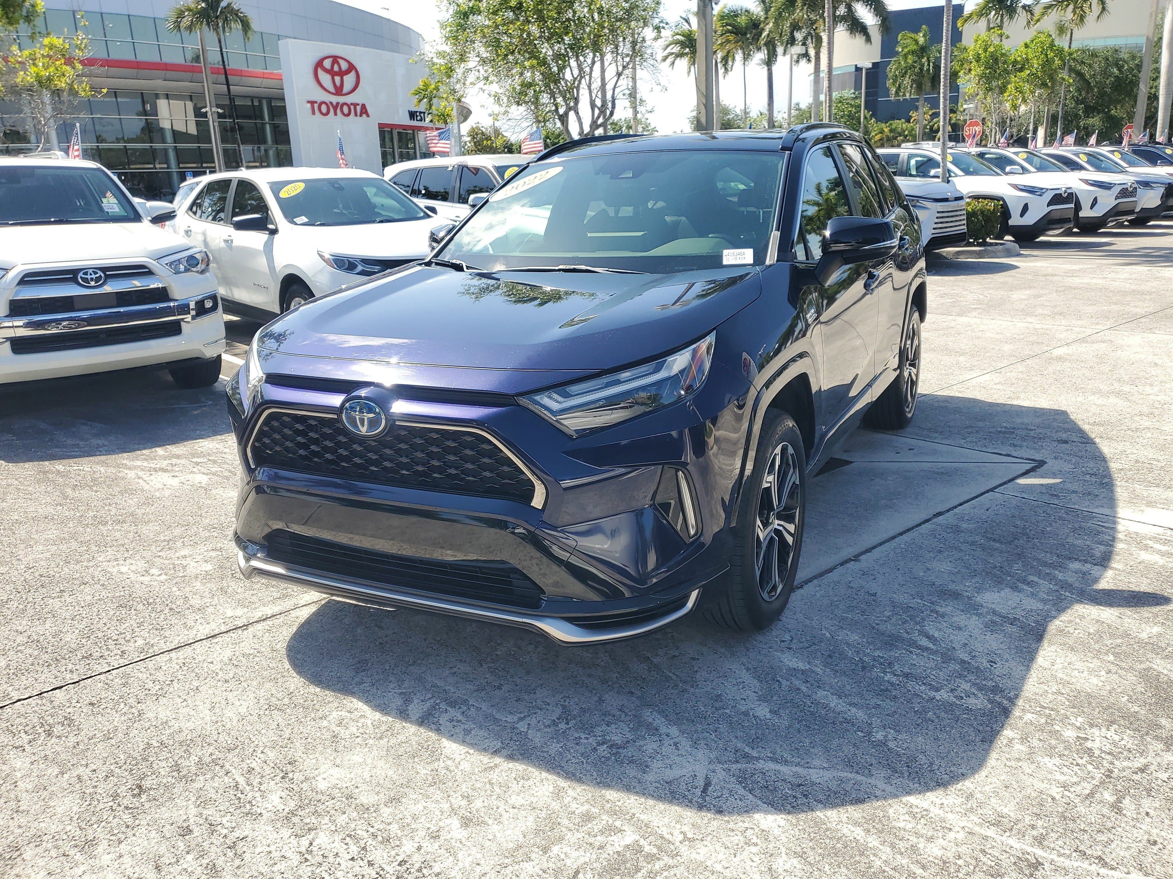 Used 2022 Toyota RAV4 XSE AWD/4WD image 7
