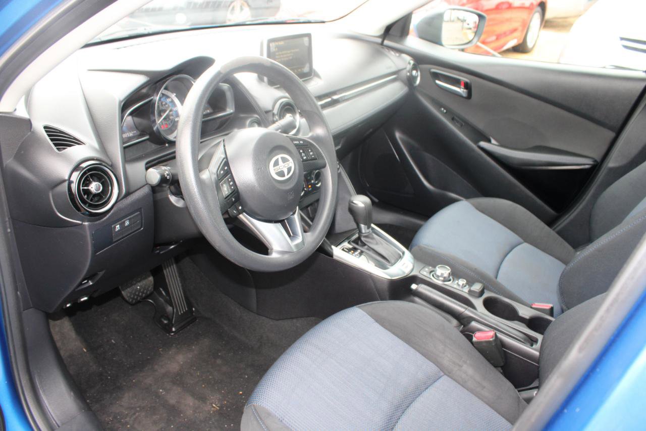 Used 2016 Scion iA FWD image 12