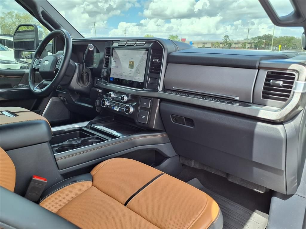 Used 2024 Ford F250 Platinum image 12