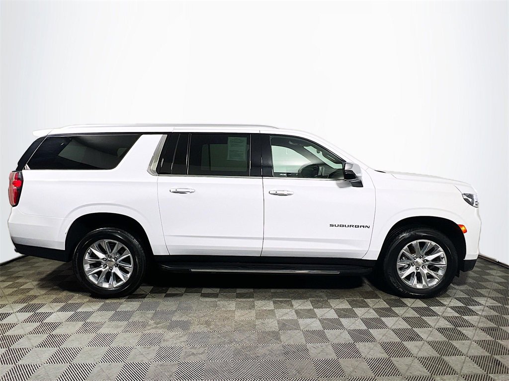 Used 2023 Chevrolet Suburban Premier image 9