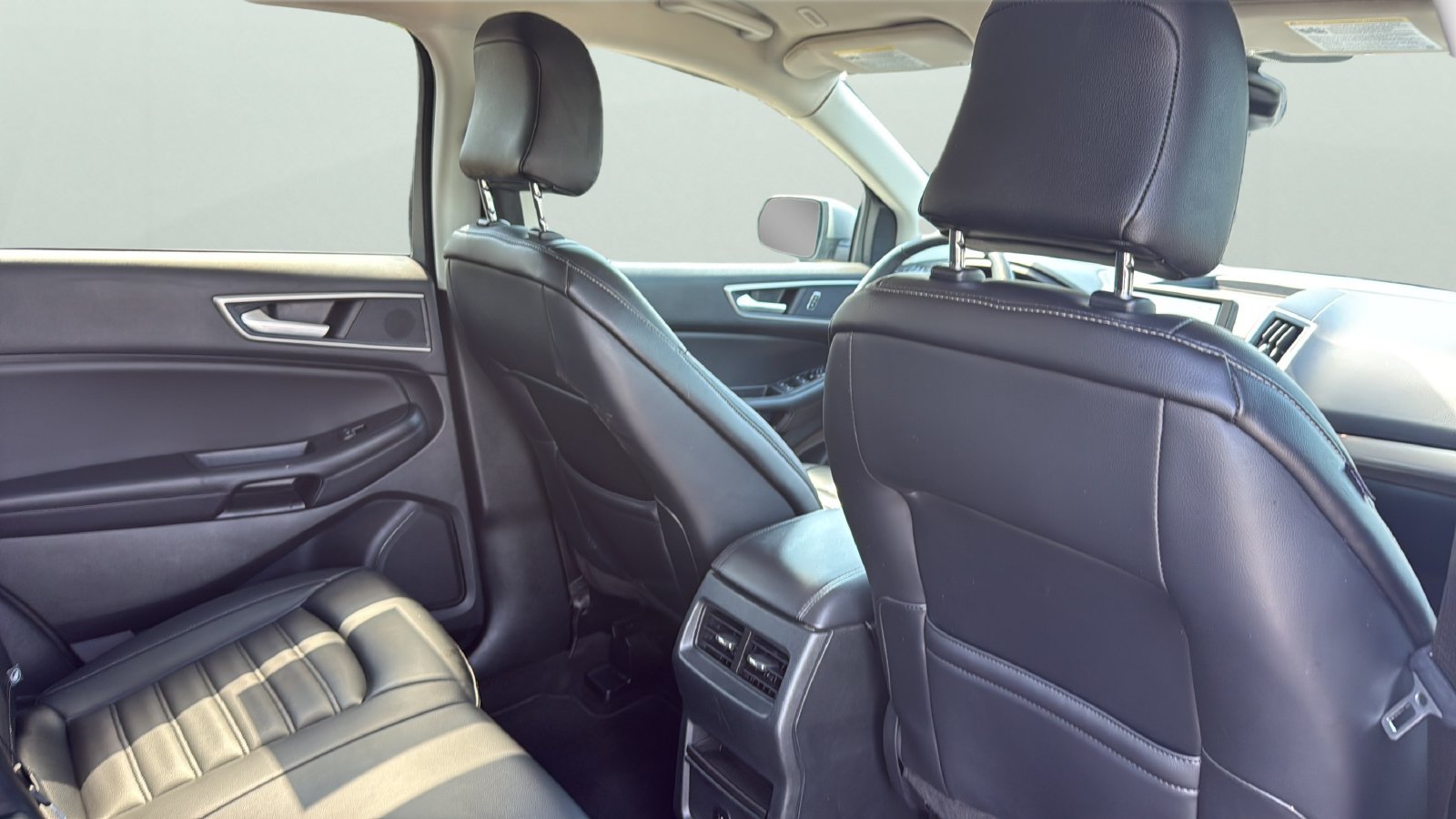 Used 2024 Ford Edge SEL AWD/4WD image 28