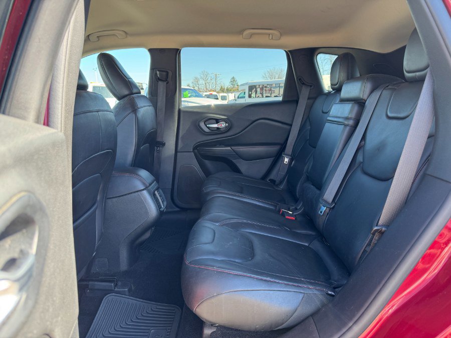 Used 2014 Jeep Cherokee Trailhawk w/ Leather Interior Group AWD/4WD image 16
