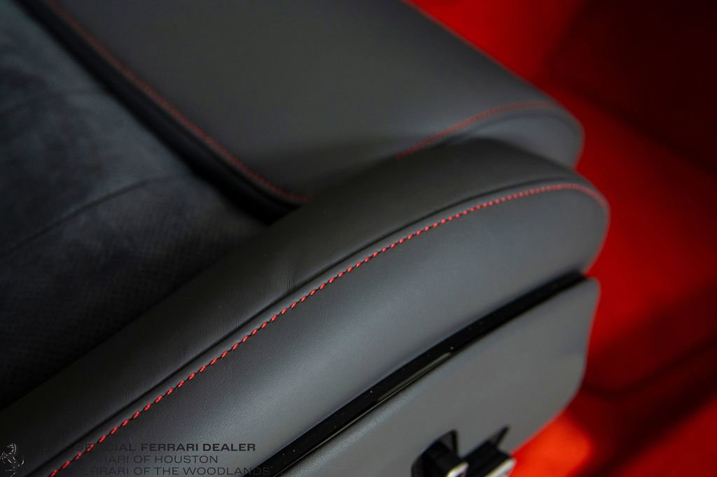 Used 2026 Ferrari Purosangue AWD/4WD image 21