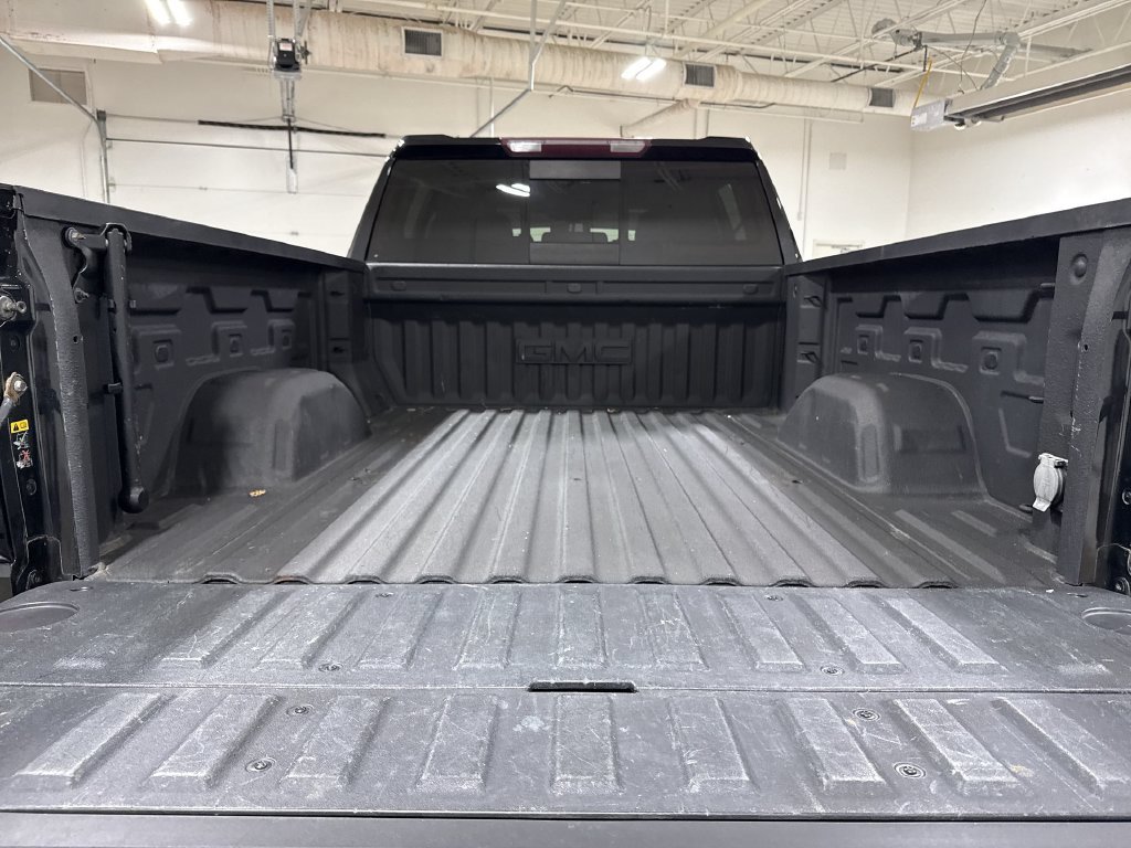Used 2021 GMC Sierra 1500 SLT w/ SLT Premium Package AWD/4WD image 24