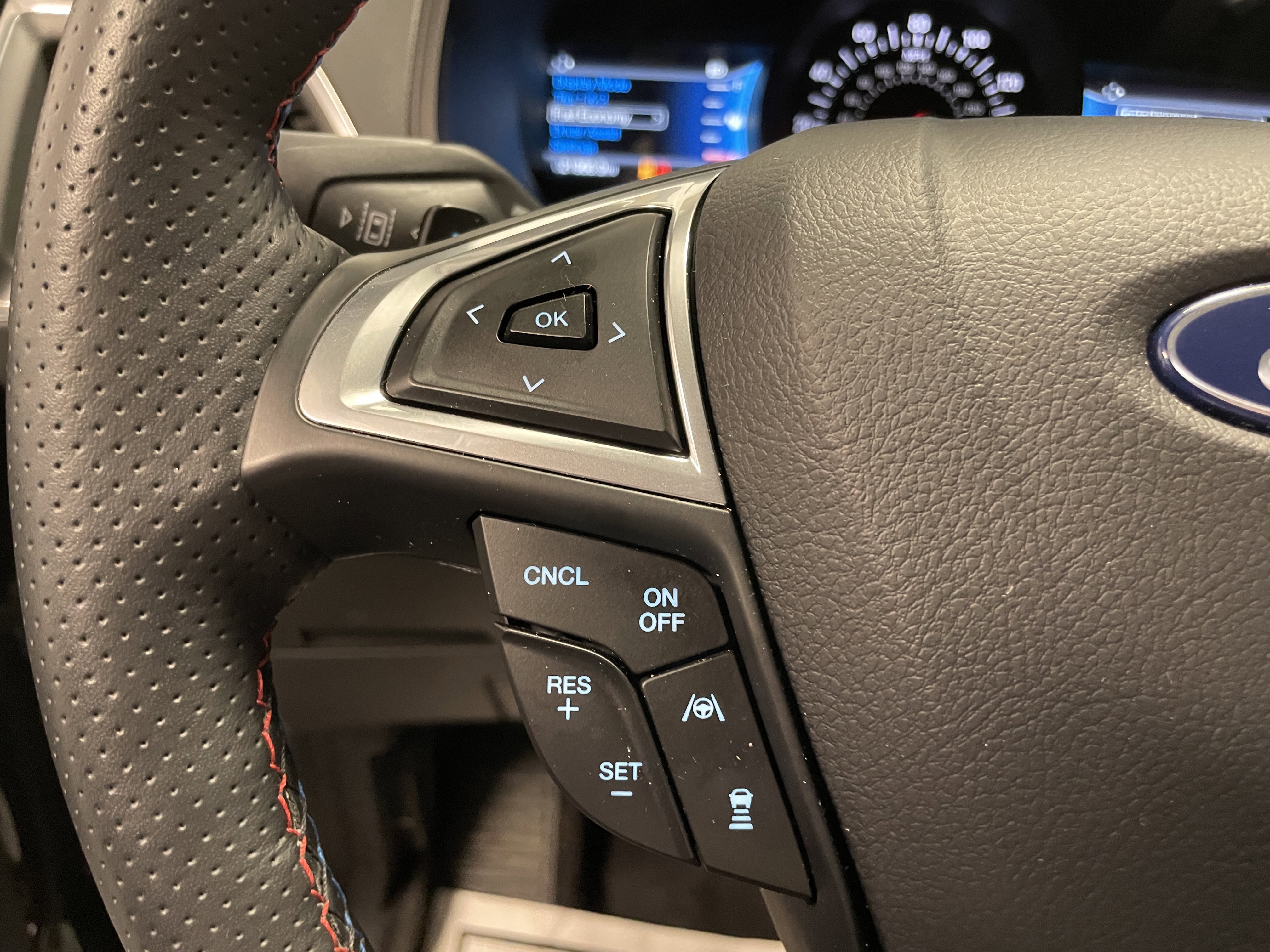 Used 2024 Ford Edge ST w/ Equipment Group 401A image 19